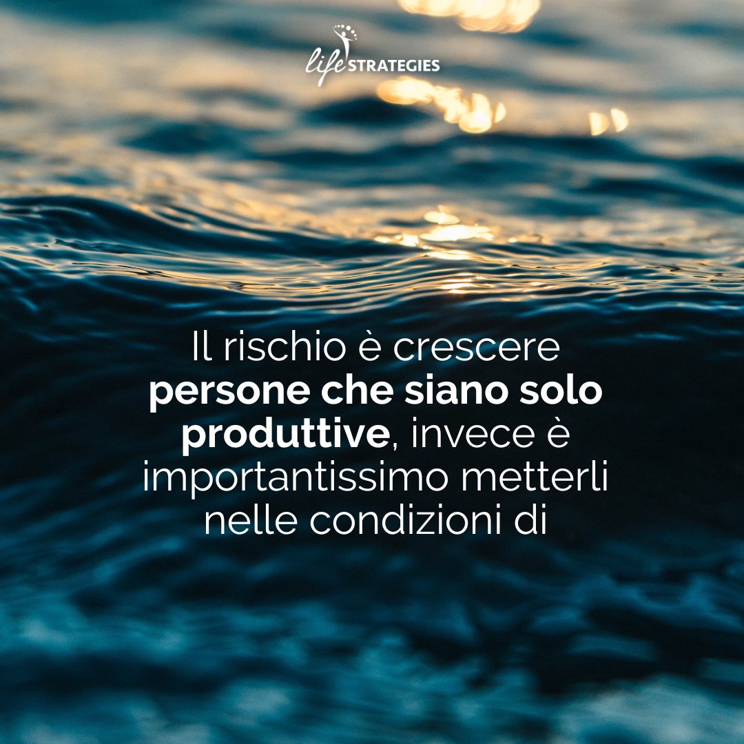 Life_Strat's tweet photo. Piuttosto che spingere i propri figli verso uno sport solamente in base al loro talento, i genitori dovrebbero prestare attenzione al modo in cui i bambini si relazionano all’interno di un determinato contesto sportivo. https://t.co/8yvZGlhSQC