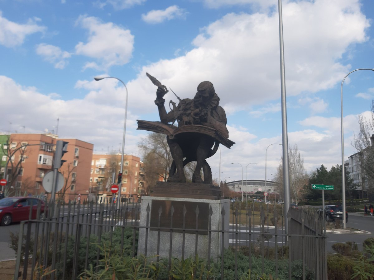 📢5 ideas para celebrar el #DiaDelLibro:

1⃣Recital poético José Hierro
2⃣Presentación de 'Sanando cuentos de princesas', de Alejandra Yalascis
3⃣Proyección de 'La novelista y su película'
4⃣Viaje poético y musical con Mariela Casetta y Sergio Sleiman
5⃣Cuentos con Maísa Marbán