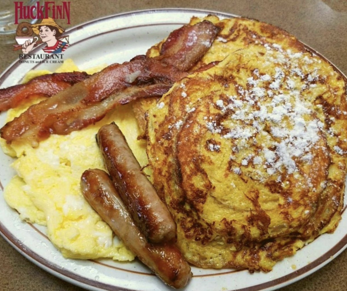 HFRestaurant's tweet photo. A Huck Finn Favorite!
Becky Thatcher with Cinnamon Roll French Toast.
Served Golden Brown and available with strawberries or blueberries, bananas, and whipped cream!

#breakfast #HuckFinnRestaurant #OakLawn #Chicago #beckythatcher https://t.co/sjH2yZECSX