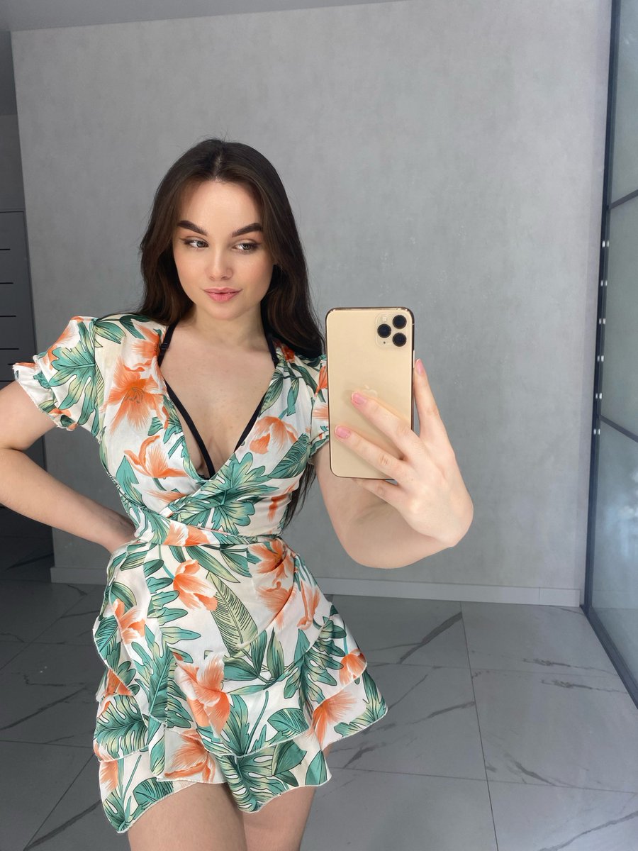 evacryptodiva's tweet photo. Am I cute enough for u? 🫦

#FashionGoals #FashionDiaries #InstaModel

@axel1447 @adangonzagg @glamourgirlfan @AvramNini @Luis03190142 @TheBestOFModels @Lox_21 https://t.co/UCFlxiMX8s