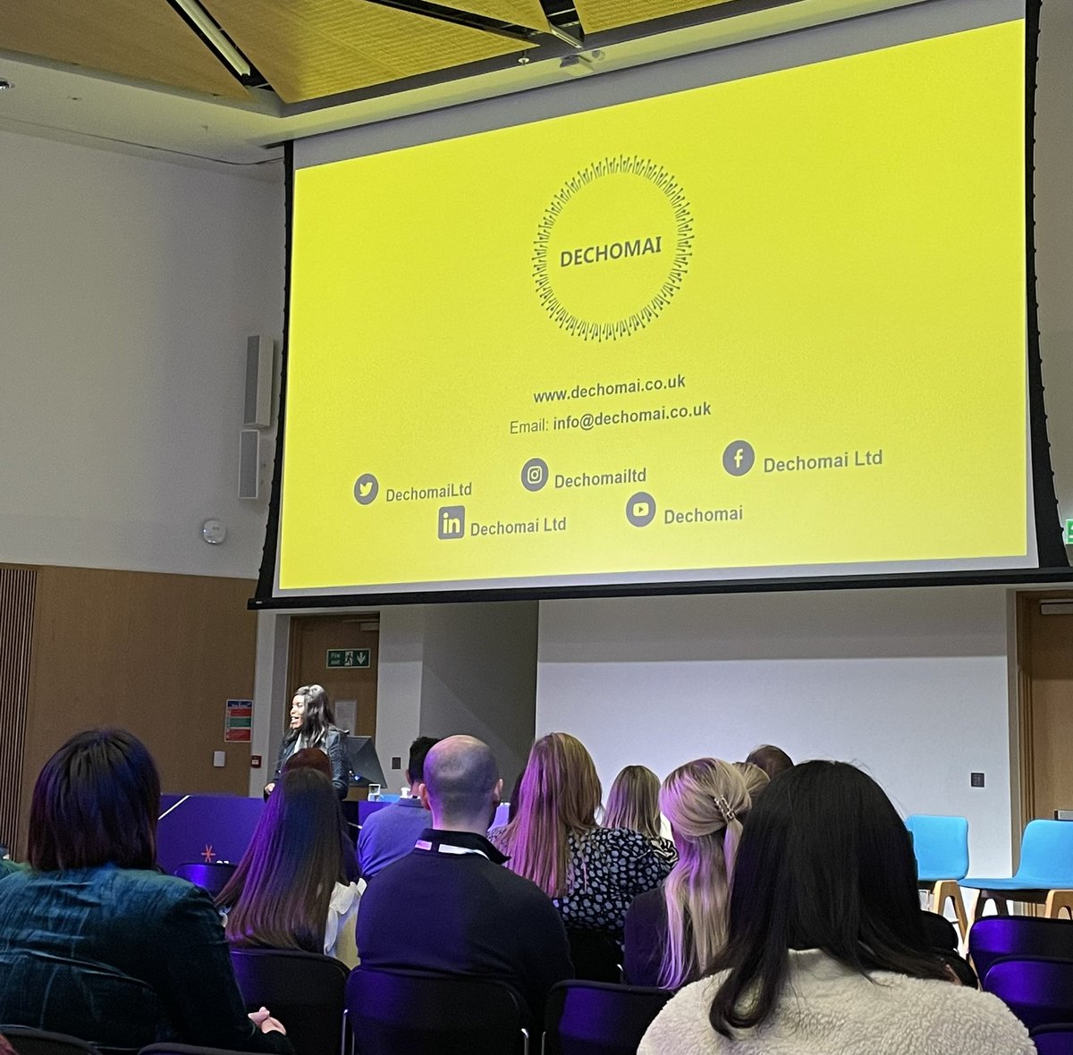 glasgowcityinno's tweet photo. ‘What fills you with passion and makes you think you’ll change the world?’ Inspiring keynote speech by @BayileAdeoti #GlasgowTechFest https://t.co/x5ye0JM45F