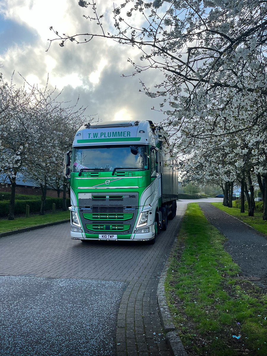 Couldn’t not get a photo with the blossom 🌸 <a href="/VolvoTrucksUK/">Volvo Trucks UK</a>