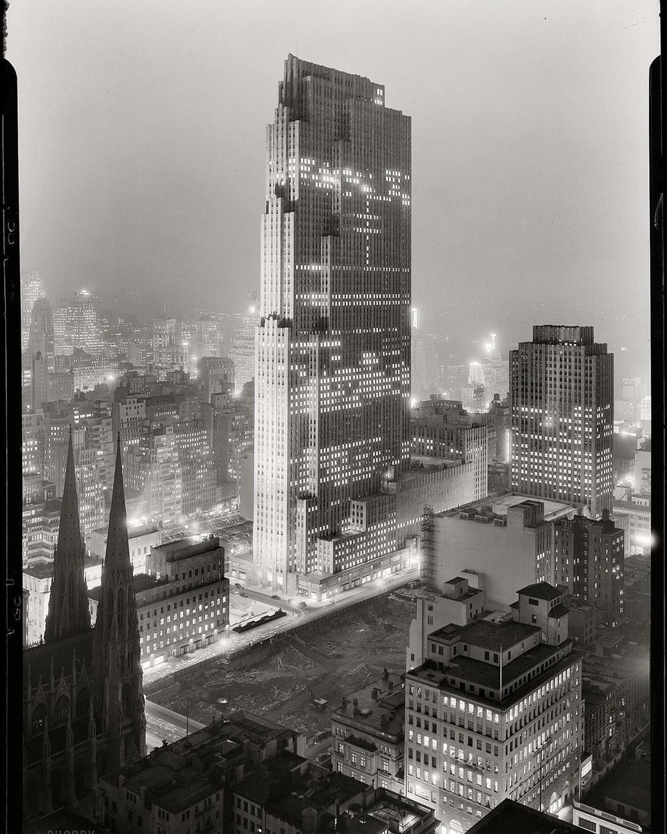 Rockefeller Center, New York, 1933.