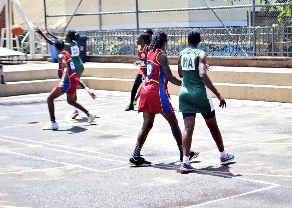 NetballUpdates1's tweet photo. #WednesdayAction #Game2
HT'
@PrisonsNetballC vs UPDF
Q1: 15-10
Q2: 31-20
Games live at Kamwokya
#UNF256 | #UNSL | #Shecranes256
@kayiirajackson @thecreedsport @VBugerere @betPawaUG @shecranes256 @NBSportUg https://t.co/cpliajwnNl