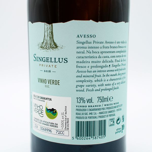 What to pair with Avesso? 🍤🥗🧀

Singellus Private Avesso White pairs well with seafood, oven-baked fish dishes, vegetarian dishes, appetizers, and white meats. 🤤

Shop at: islandwinestore.com/gb/wine/995-si…

#explore #pairing #winepairing #foodpairing #winepairings #pairings…