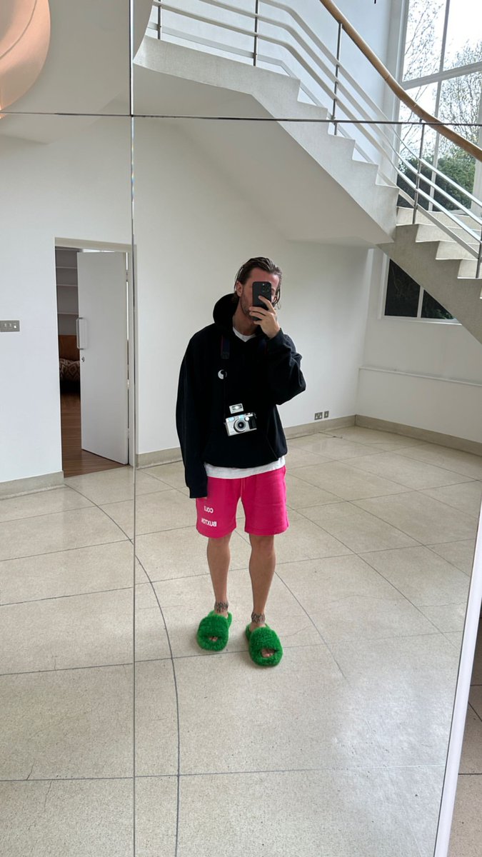 SHOOT DAY.

#colebuxton 
#athleticessentialism