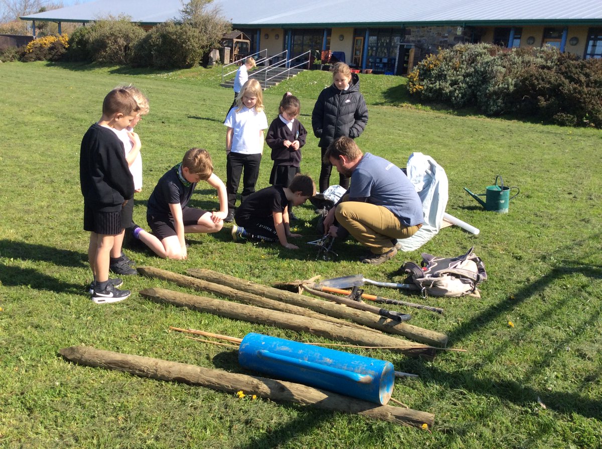 EcoDewiGroup's tweet photo. ๐ณ๐๐๐ณ4 fruit trees planted at @NonYsgol with their Eco Committee as a new Mini Orchard! Thanks to @TCVtweets's From the Ground Up! initiative funded by @ICAPGlobal for the trees & @pembscoast for funding for trees stakes #community #stdavidspeninsula #stdavids #pembrokeshire https://t.co/W4Y9kqXai3