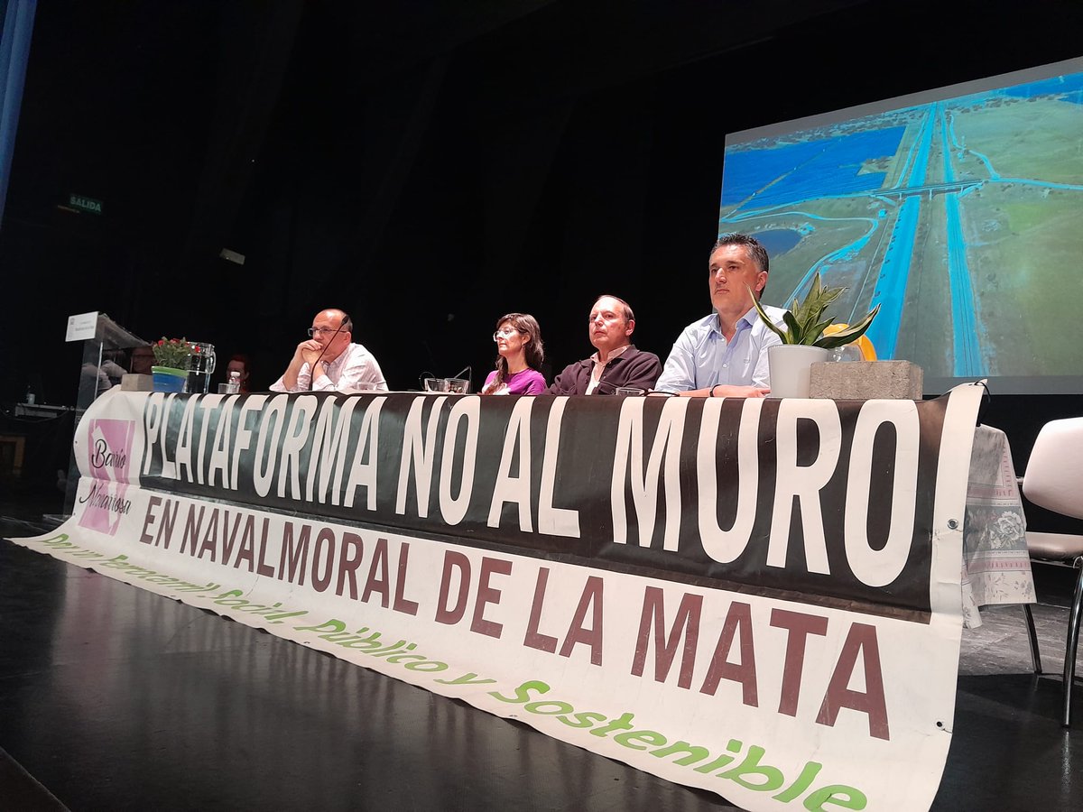 🔵La plataforma No al Muro celebró ayer unas jornadas para conocer las posturas de los partidos políticos respecto al paso del tren por Navalmora.

🗣️Hubo representación del PP, Extremeñistas, Juntos X Extremadura, Unidas por Navalmoral, Liberales y Moralos y de Extremeños.