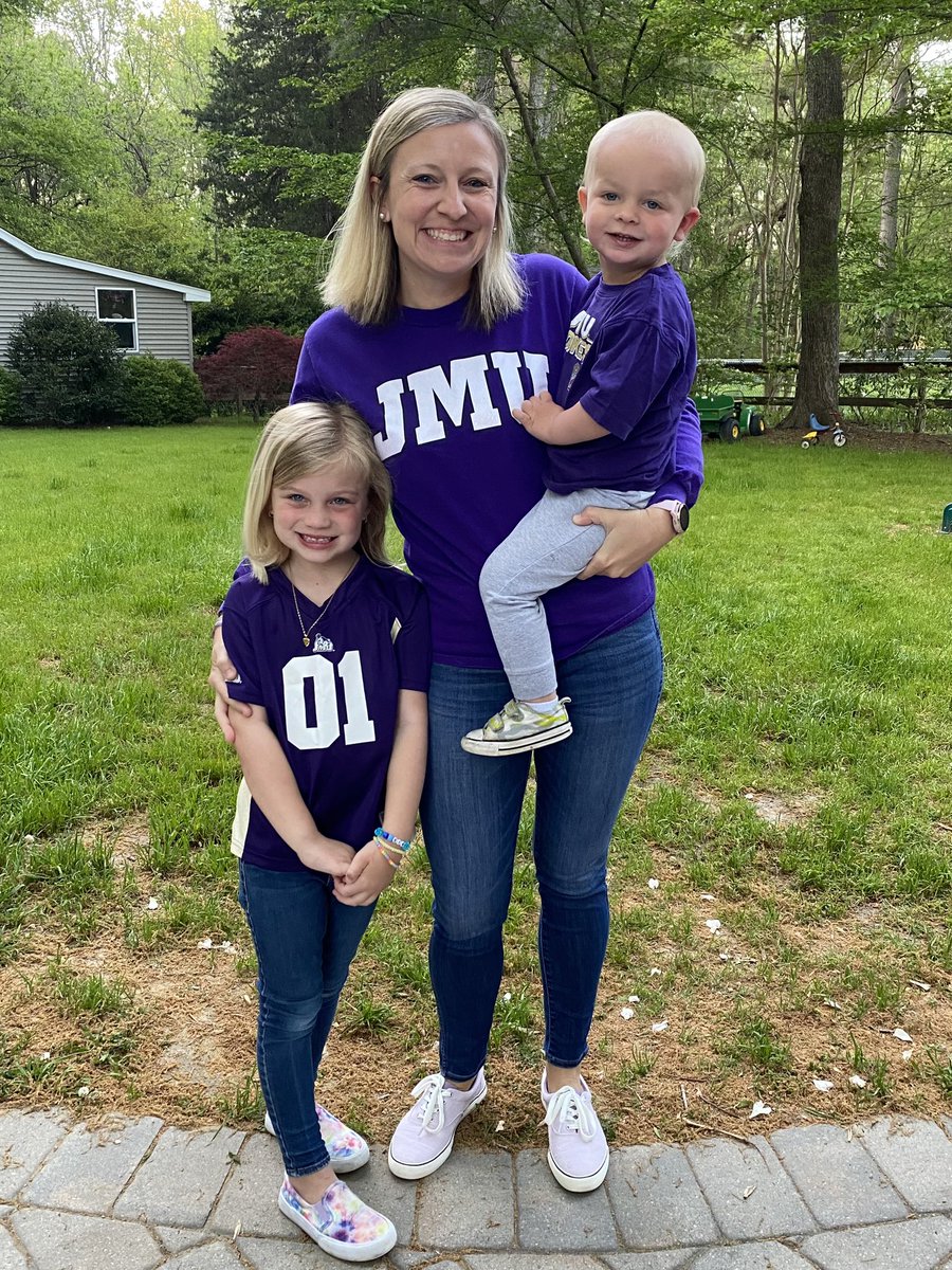 MrsHarrisGCPS's tweet photo. #PurpleUpDay to honor and support our military kids! 💜 https://t.co/bJNQw5DVMZ