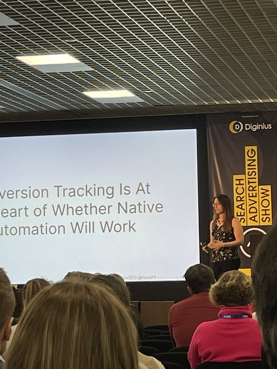 thuhawright's tweet photo. @navahf  great talk. Will have to get the slides later. Hope to see you IRL during lunch! https://t.co/l18j0kBuUG