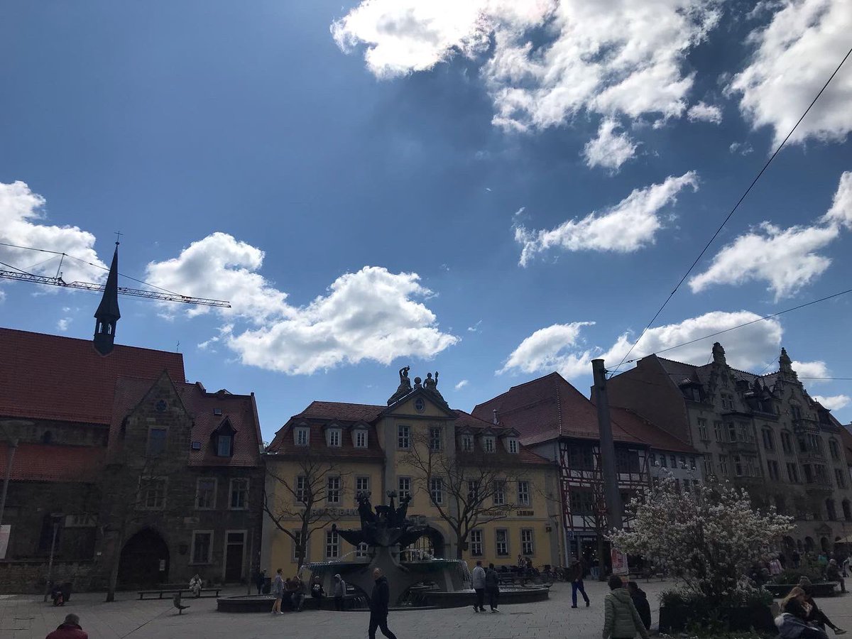 julia_marg's tweet photo. Hallo Erfurt! Immer wieder schön… Danke für den Austausch an die @vzthueringen. @Stiftung_DSV #verbraucherzentrale #verbraucherschutz https://t.co/RpMqodIZHg