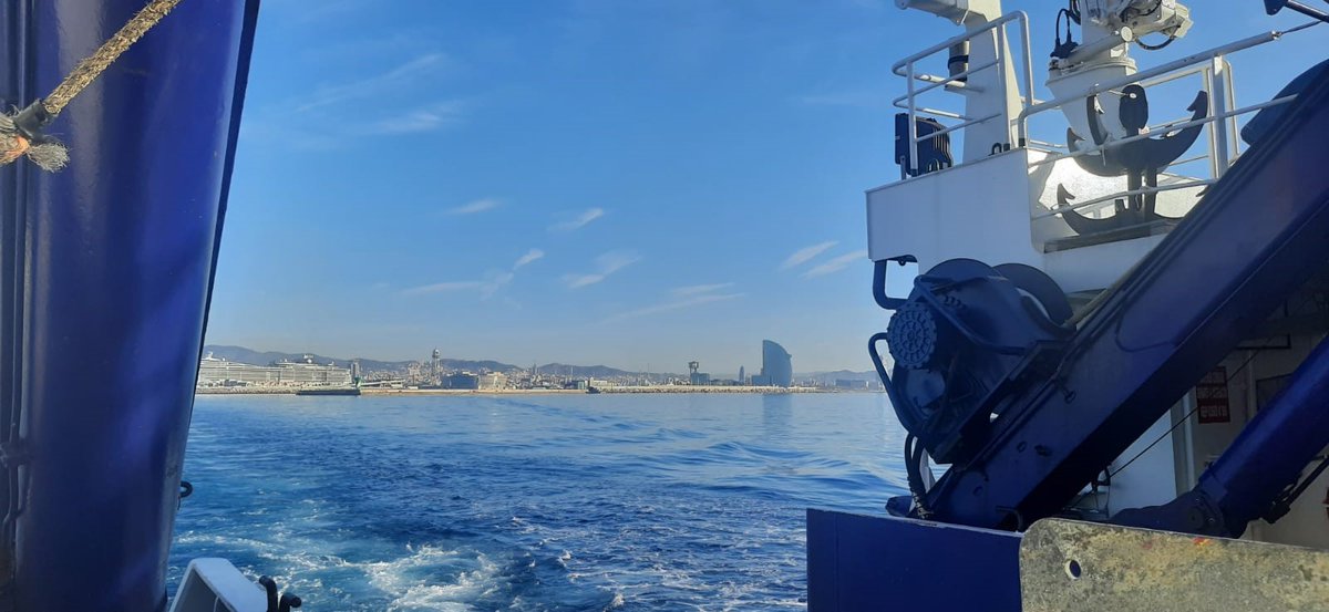 FBiodiversidad's tweet image. Arranca una de las campañas del proyecto #LifeEcorest en el litoral catalán con dos objetivos:  

✅ Explorar los fondos marinos de las reservas de interés pesquero
✅ Liberar corales y gorgonias recuperados en acuarios instalados en cofradías de pescadores 

Hasta el 20 de mayo