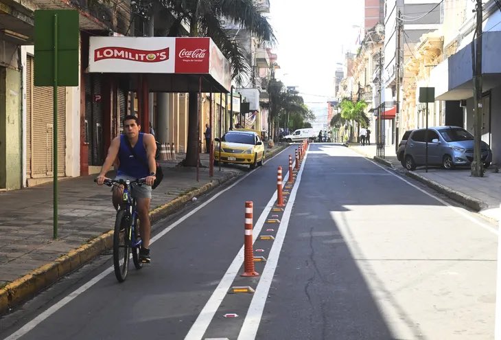 Finalmente la Bicisenda de Calle Palma será de “uso compartido”. 

Van a retirar los bolardos (separadores anaranjados) y conservar los ojos de gato. 

<a href="/LaUnionAM/">La Union AM</a> 
<a href="/Uniontvpy/">UNION TV</a>