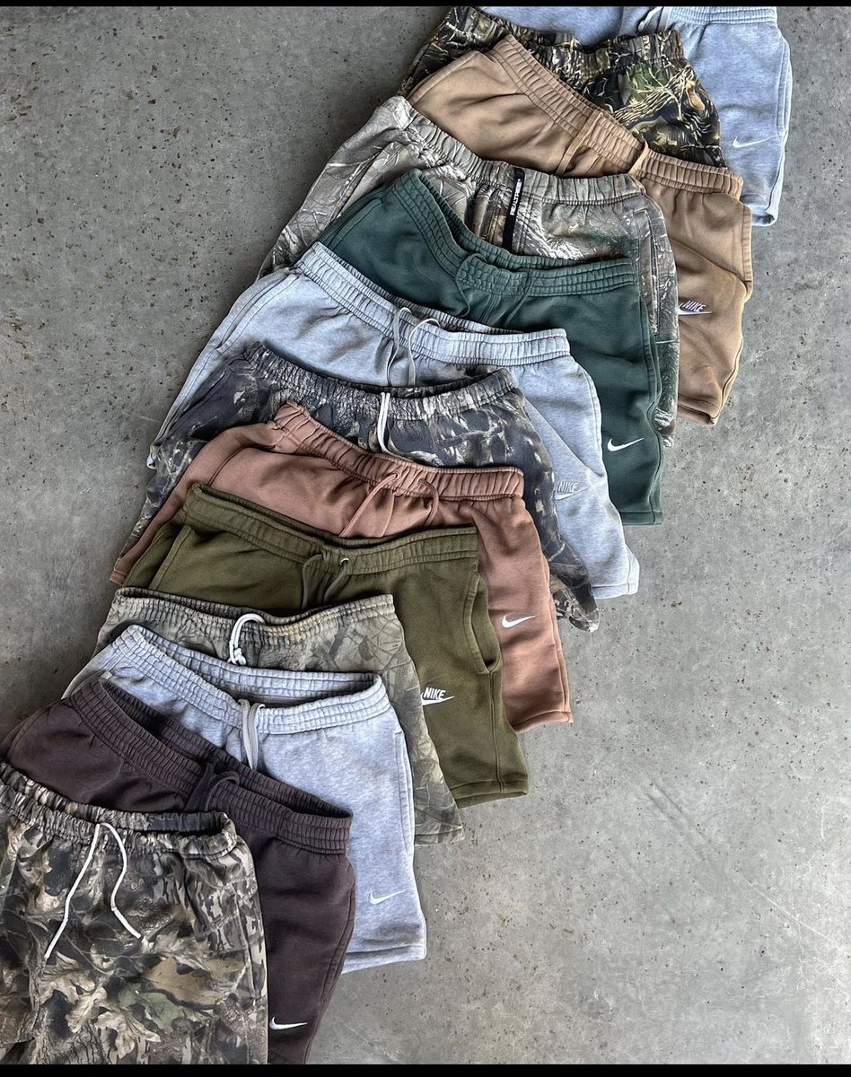 UVSneaks's tweet photo. What’s better then vintage Nike 👀🤔 https://t.co/EQl3pNh6I1
