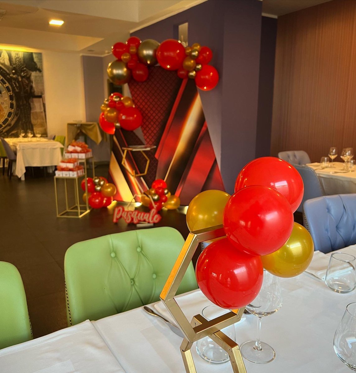 cefevents's tweet photo. La Santa Cresima di Pasquale rappresentata da un stile moderno ma ugualmente elegante!!❤️🤩🕊️

Bomboniere by Trilogy di Paola Elda

#cefevents #weddingplanner #wedding #partyideas #partyinspiration #party #caketopper #balloonart #balloons #genderreveal #like4us #viral https://t.co/xOfTtiyxx3
