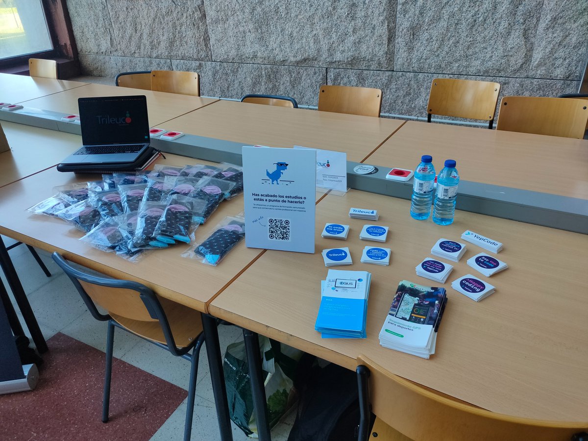 trileuco's tweet image. 👨🏼💻 Hoy estamos en la feria de prácticas y #empleo de la @FIC_UDC 😃 Emocionados de conocer a l@s estudiantes interesados en el #DesarrolloDeSoftware. ¡Ven a visitarnos, descubre nuestro programa de #prácticas y llévate alguna cosa chula hecha por nuestro equipazo de diseño.