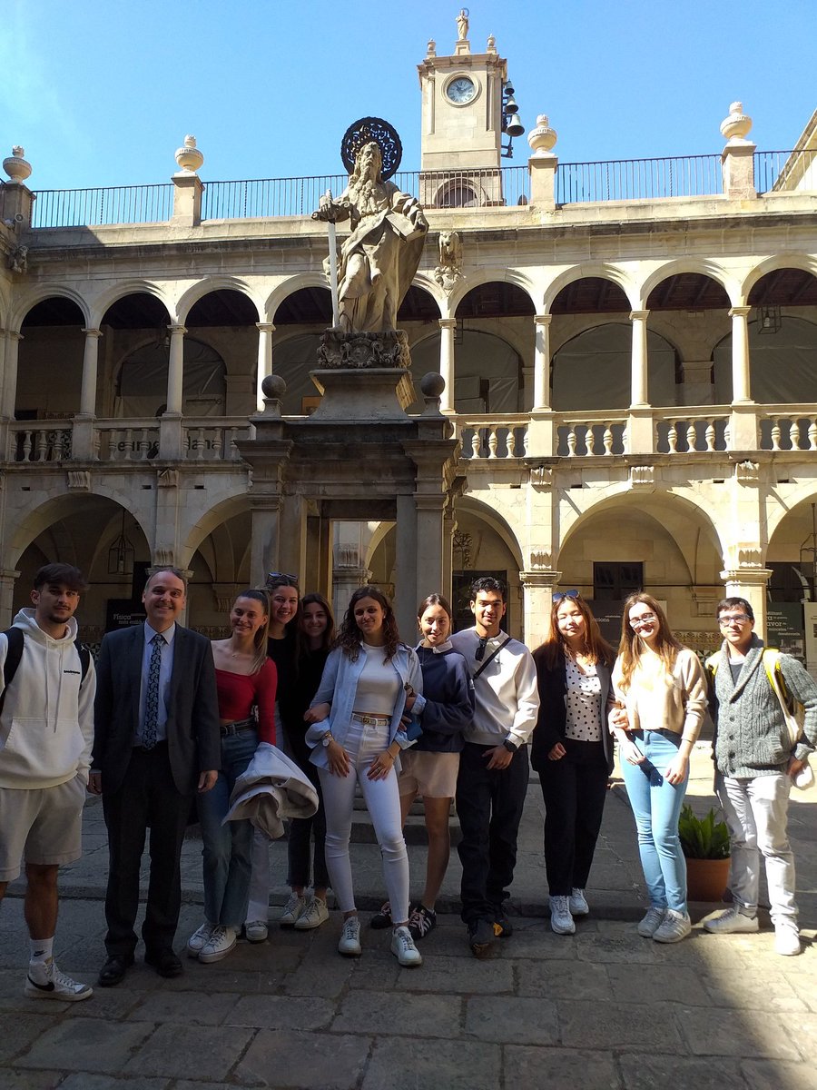scc_iec's tweet photo. Visita d’estudiants de l'Escola Universitària Mediterrani-UdG amb el President de la SCC-IEC, el Catedràtic i Dr. Joan Francesc Fondevila Gascón, a la seu de l’IEC! #SCC_IEC #SocietatCatalanadeComunicació #InstitutEstudisCatalans #IEC #eumediterrani #eum #Recerca #Ciència https://t.co/4gPxeLjnmA