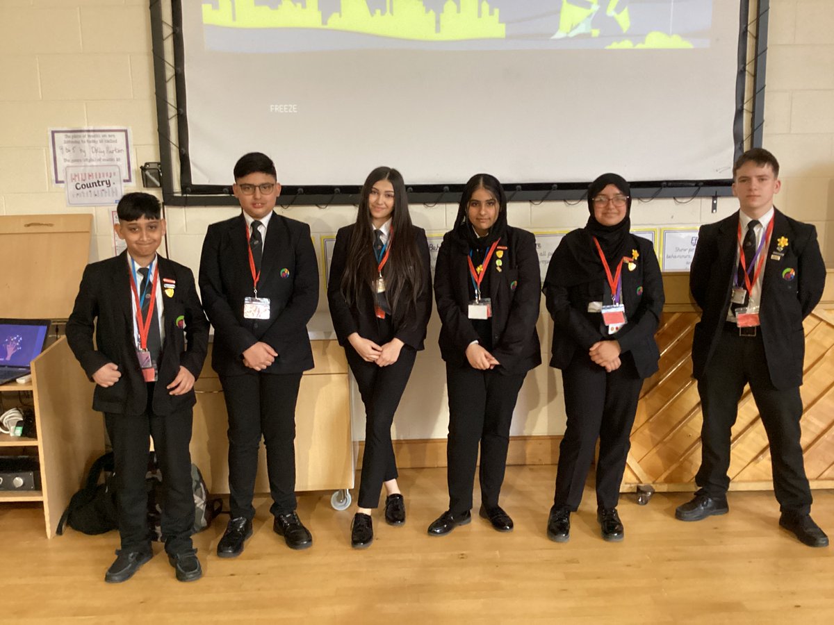 ECS_Keighley's tweet photo. Delighted to host #NextGenLeadersProgramme students from @CarltonKeighley this morning. They led our assembly and shared their project to support homeless people improve their literacy to help them secure future employment. #thankyou #community #care #collaborate https://t.co/OiclmHgjVw
