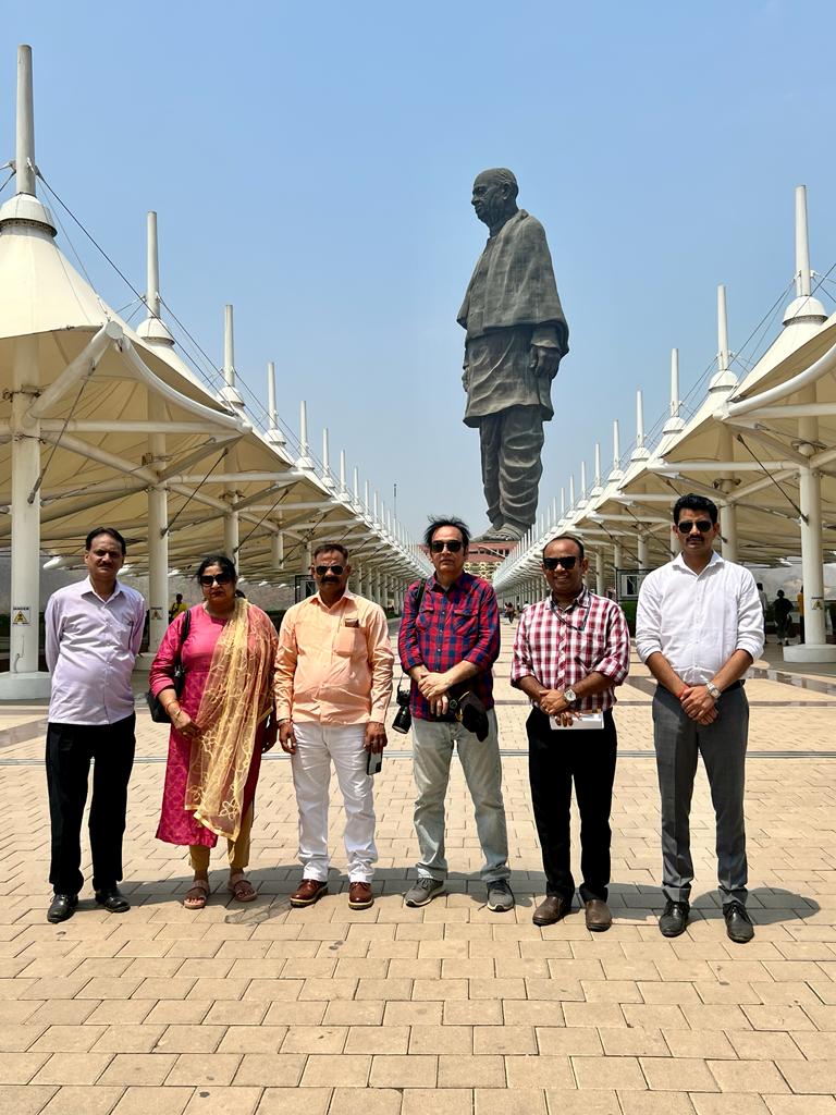 बहुत बहुत धन्यवाद टीम @ITDC_theashok जिन्होने हमारी बैठक और भ्रमण को आजीवन स्मरणीय बनाया।

आप और हम सब श्री @sambitswaraj जी के नेतृत्व मे एतिहासिक टीम @narendramodi जी का हिस्सा हैं यह हमारा भाग्य है।

😊🙏✌️