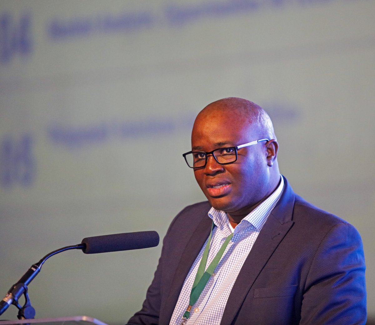 dstigovza's tweet photo. Central Energy Fund (CEF) General Manager in the Energy Project Division, Mr Sifiso Msabala talking about Refining Capacity in South Africa #PAMIndaba #eMobility #AlterntiveMobility2023 #MakingSureItsPossible https://t.co/eFRRSI3AQ1