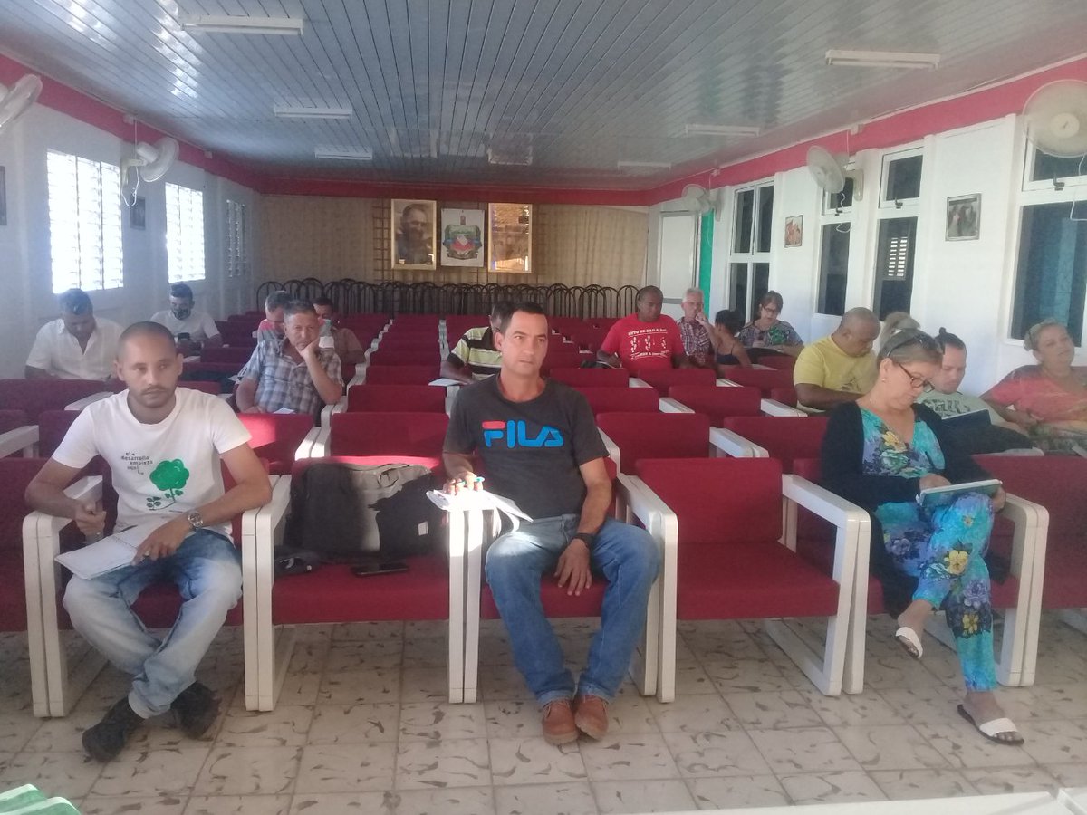 LilietGR's tweet photo. Inicia en #Florencia  Consejo de la Administración Municipal donde se analizan los indicadores económicos, el PAMI, el Plan Físico de la Vivienda y la transportación de pasajeros y cargas al cierre de marzo. #FlorenciaVaConTodos #LatirAvileño #AbrilDeVictorias https://t.co/YMWW7osFfi