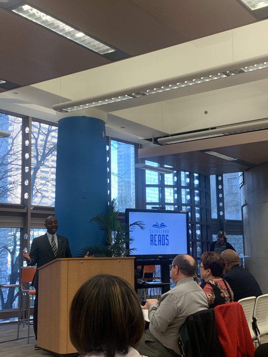 mgeecee's tweet photo. Felton Thomas reports CLE already met reading goal so set new reading goal of 10 MILLION minutes by end of 2023! Way to go CLE! ⁦@CLEMetroSchools⁩ ⁦@schubertcenter⁩ ⁦@Griff4CLE6⁩ https://t.co/ospu5BLip5