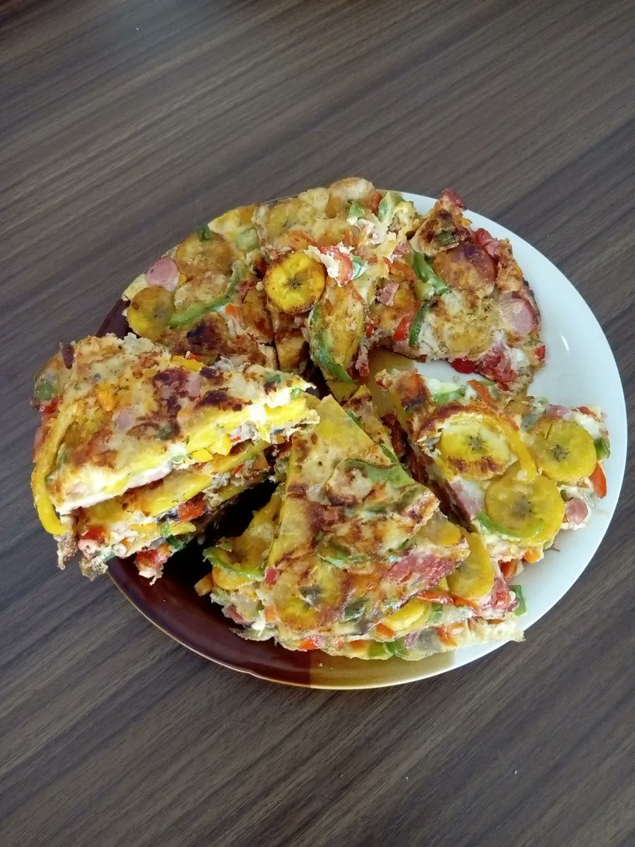 canadianbridge_'s tweet photo. #PracticalSkills are what set our students apart from their peers! We are so proud to witness the amazing practical skills our students have made delicious plantain fritas! Yum!. 
#CBA
#commended 
#accomplished
 #innovativeLearners 
 #Fritas
 #PlantainFritas
 #FoodPorn #Delicious https://t.co/5K4g4N7Hhp