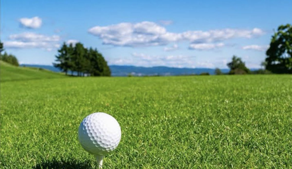 ゴルフ部⛳に新たに ２人 の新入部員が誕生しました！！🎉🎉🎉

まだまだ月曜と木曜に新歓を行っているので、ちょっとでも気になっている人はぜひ来てください！！🥰🥰🥰