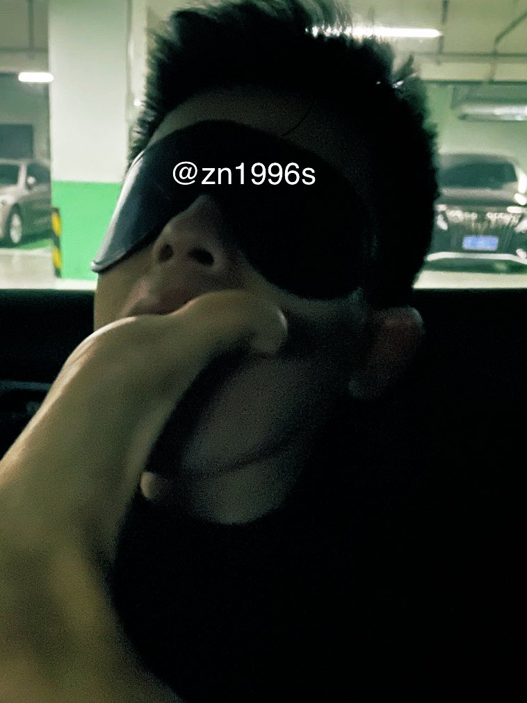 zn1996s's tweet photo. 车里是不是更刺激？骚逼 https://t.co/0rd8ttwTst