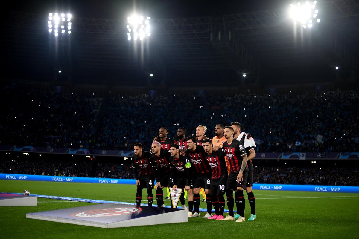 fikayotomori_'s tweet photo. SEMI FINALS❤️🖤.
I love this team🫶🏾.
#ForzaMilan https://t.co/y93zv9usez