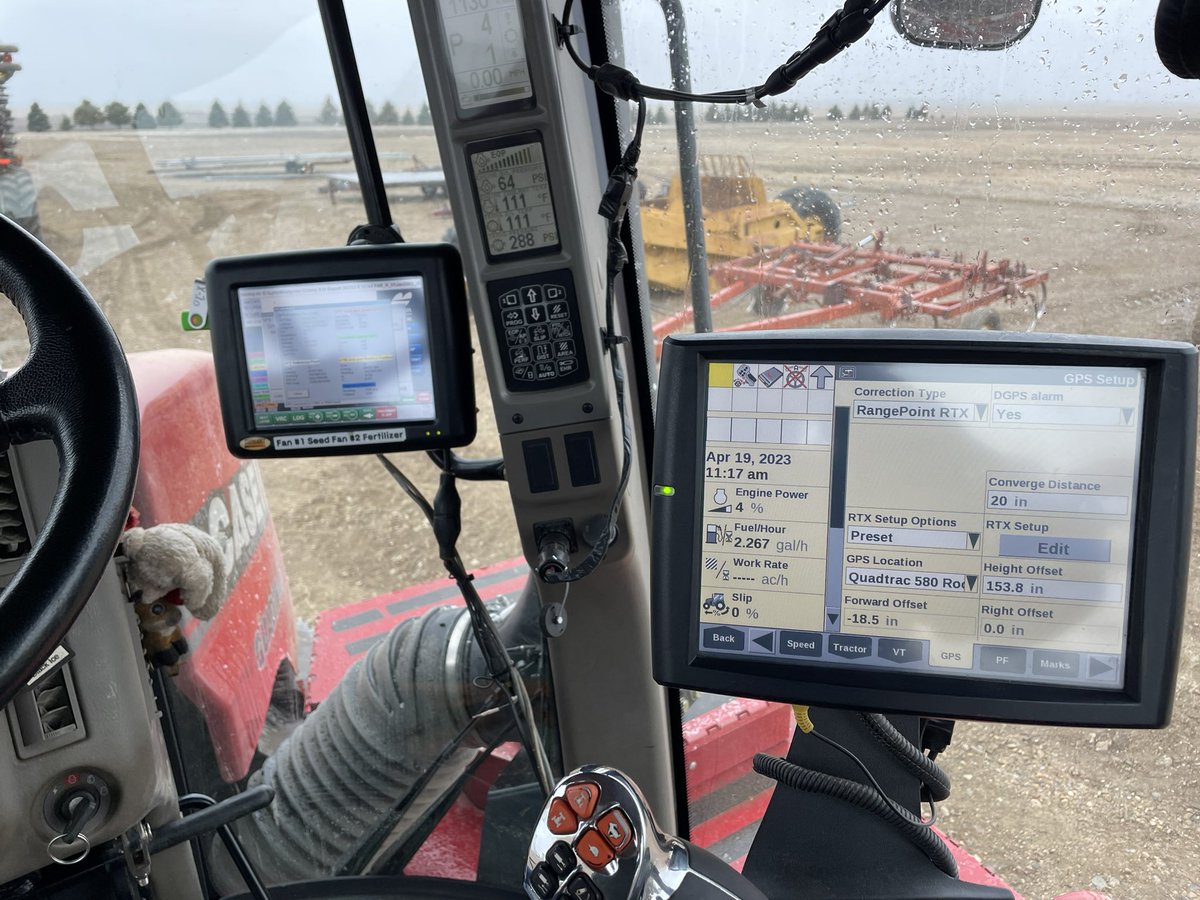 bates0007's tweet photo. @Flad02 Unbelievable day to get GPS working in some tractors today. Echelon prescriptions are loaded and two more units ready for #Plant23 https://t.co/Nd7KDi8VxA