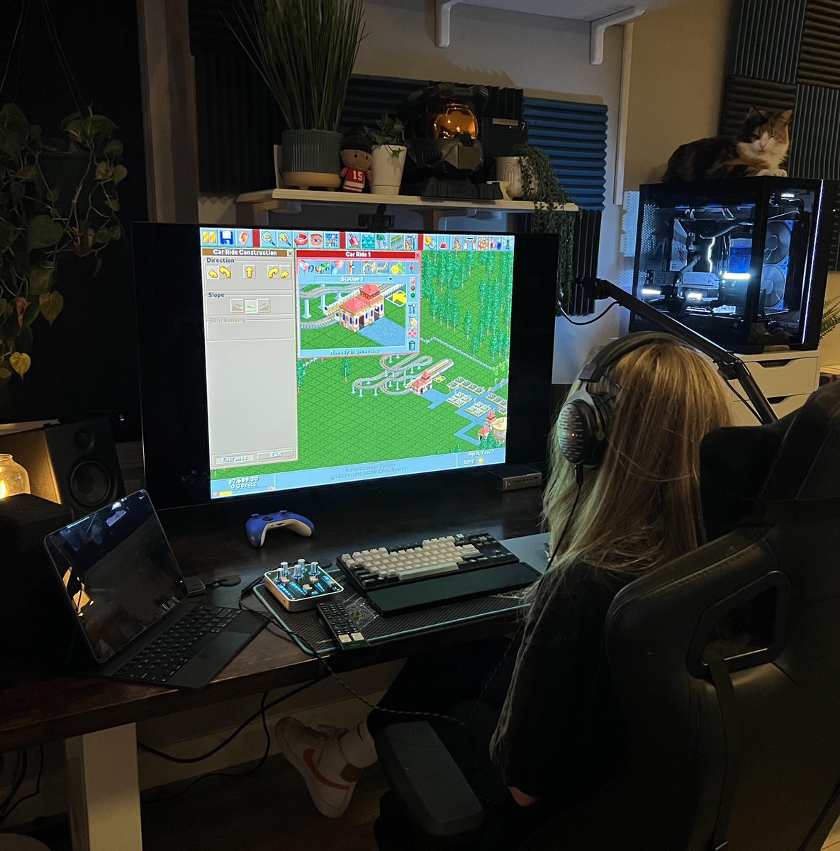 outsider_gaming's tweet photo. What do y’all play with your 4090s﹖ 🎮 https://t.co/4rDzX0WdzI