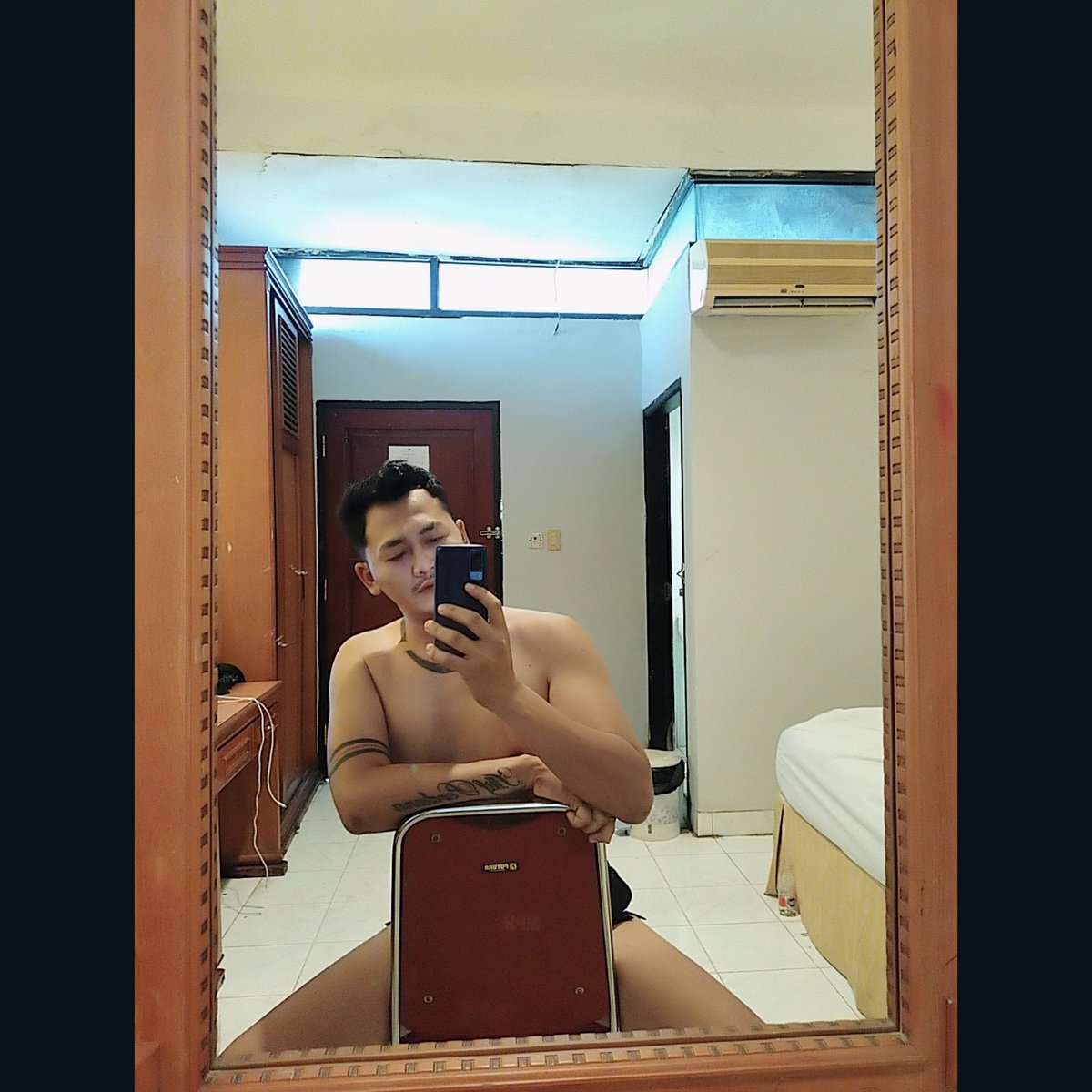 BatamAlif77772's tweet photo. Open pijat in/out
Vcs bugil bertarif
☎️📞 0895-6242-60905

#massage
#massagepriabatam
#pijatpriabatam
#pijatpanggilan
#pijathotel
#gaybatam
#gaylokal
#pijatvitalitas 
#pijatpanggilan 
#pijatcrot
#gayindonesia https://t.co/RAcXoOoqdH