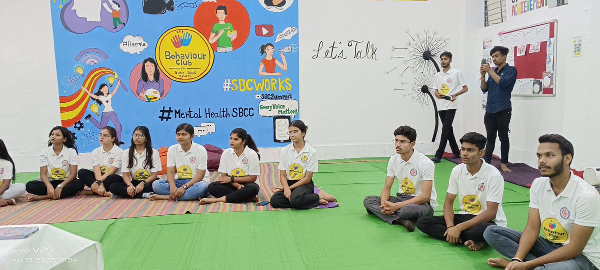 RehanaTabassu17's tweet photo. Workshop on engaging youth for gender equality
#UNICEF 
@ggv_smc 
@jobzachariah 
@abhisheksinghDP 
@AbhishekTrip_hi 
@CKRaiTweets 
@ddnewsraipur 
@Gaura_v_29 
#youthforchange
#everyvoicematters
@TupendraS 
@BridgeIndiaOrg 
@Anurag_Office 
@ChhattisgarhABC https://t.co/ZHjIbsQzIS