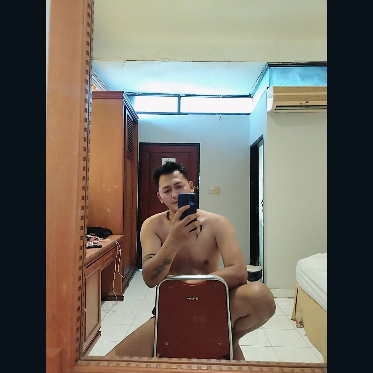 BatamAlif77772's tweet photo. 📌 Batam
☎️0895-6242-60905
✅️ Safe,Privas!
Ready pijat in/out
Vcs bugil bertarif
@alif_massage
#batam 
#kepri 
#tanjungpinang 
#pijatbatam 
#massagebatam 
#pijatpriabatam 
#bobatam
#btcgaymassage https://t.co/CABOiZHeR8