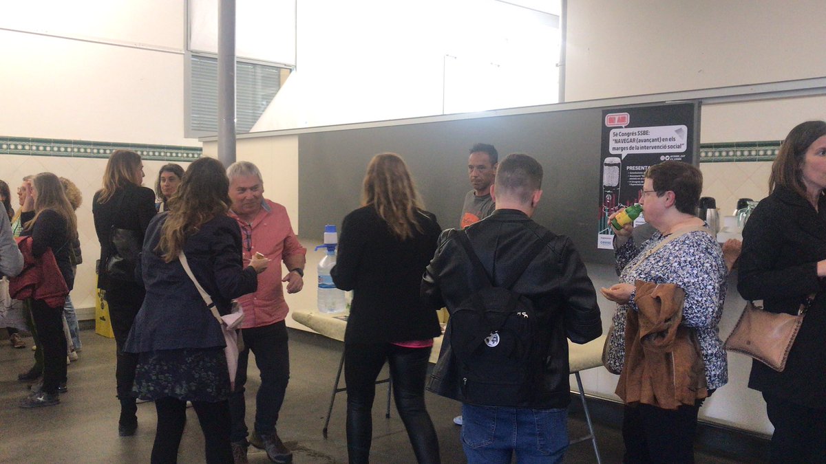 CSSBE_CAT's tweet photo. Badalona Capaç @bdncapac ofereix un refrigeri als assitents i tanquem així l’acte precongrés del #V_CSSBE. https://t.co/XKsGJusTlj