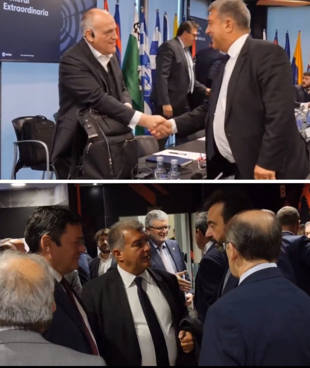toni3081's tweet photo. @SirRuben31 Ahí tenéis a vuestro padre La puerta, vosotros diciendo que los franquistas, el régimen.... y el saludando como si nada a los franquistas y el régimen...
Os trata de borregos, ha arruinado el FC Barcelona y lo ha denigrado y es vuestro padre 🤣🤣🤣🤣 https://t.co/vYUyCRjQ07