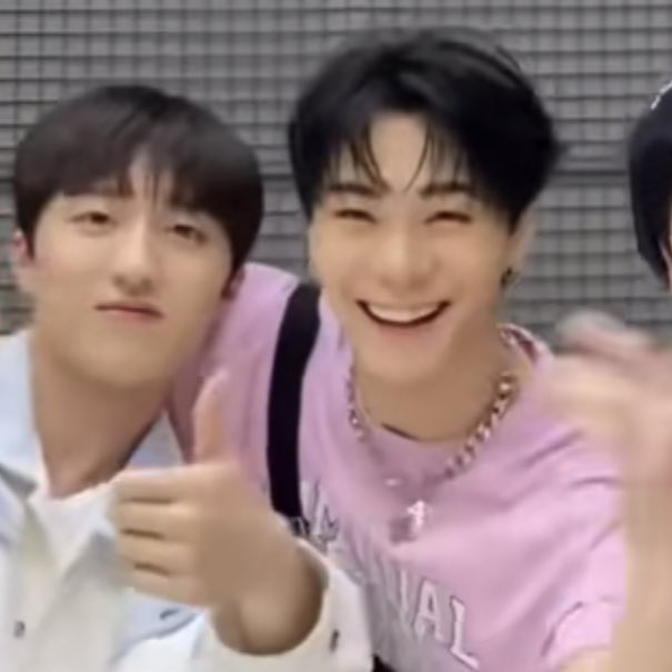 16100S's tweet photo. rest in peace, our dearest moonbin.

thank you for being a bright binnie hyung for chani since day 1🌹 https://t.co/2EipPHTSMg