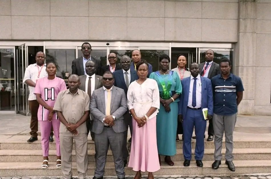 MediaAviation's tweet photo. SUDAN KUSINI NDANI YA JNIA/TCAA
Wajumbe wa Kamati ya Usafirishaji kutoka Bunge la Sudani ya Kusini wamefanya ziara ya kutembelea kiwanja cha Ndege cha Kimataifa cha Julius Nyerere (#JNIA) kwa lengo la kujifunza juu ya uendeshaji wa Viwanja vya Ndege na Usafiri wa Anga hapa nchini https://t.co/OxG0iZFmxc