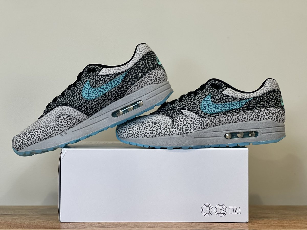BrendanFugere's tweet photo. @atmos_usa Size 10.5 #atmosdc #atmoscollectorsclub 

I need kicks comfortable enough to stand for hours, in line and at the show. Also shoes I don’t mind getting stepped on if I’m in a crowd or mosh pit. Gotta be worth showing off though. These Atmos inspired By You AM1s fit the bill 🙌🏼 https://t.co/bJJgBe7Hl9
