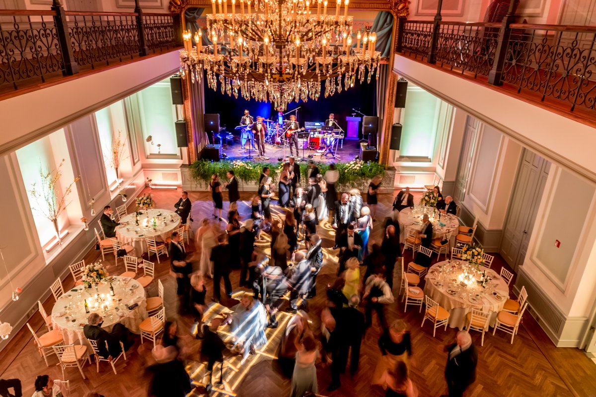 bblanewyork's tweet image. Next Saturday, we'll #dance the night away💃 under the crystal chandeliers, at the beautiful #BohemianNationalHall. Paul Errico Band will provide the music, and, as always, food buffet with an open wine bar &amp;amp; #CzechBeer will be available.

Tickets: bit.ly/3MyBPYA.
#ues