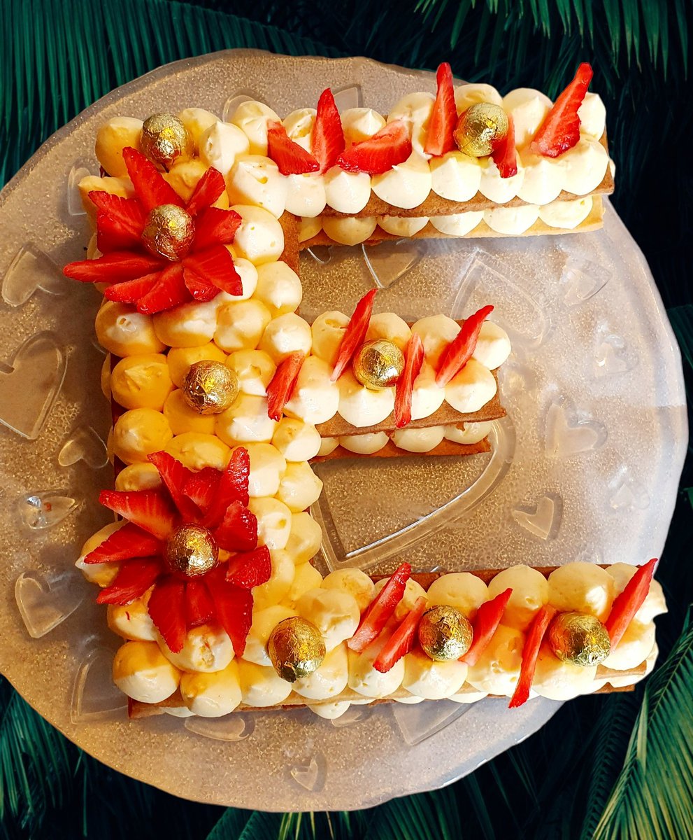 julieluly74's tweet photo. Letter cake fraises.
Recette simple et de saison. Il est composé d'une pâte sucrée noisette , crème diplomate vanille et de fraises fraîches.
#lettercake #patisserie #fraises #saison #fruitsdesaison #dessert #fruitsrouge #faitmaison #passionpatisserie #photography #Foodie https://t.co/ia7Du1afr5