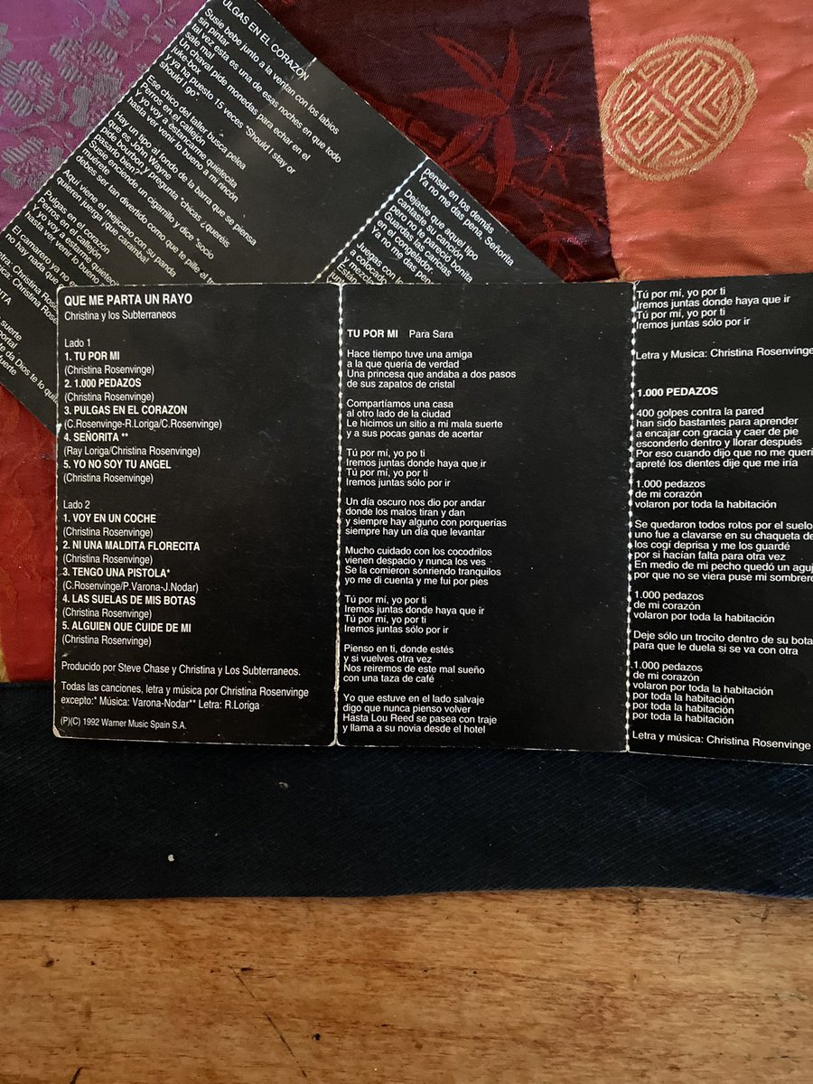 ana_josefa's tweet photo. @veveruz @Ch_Rosenvinge @marcodelaparra Tooodaaaa su discografía me fascinaaaaa!!! Aunque siempre #QueMePartaUnRayo será mi álbum favorito 🧡🎸🎤 https://t.co/0Hn9Ihj1bf