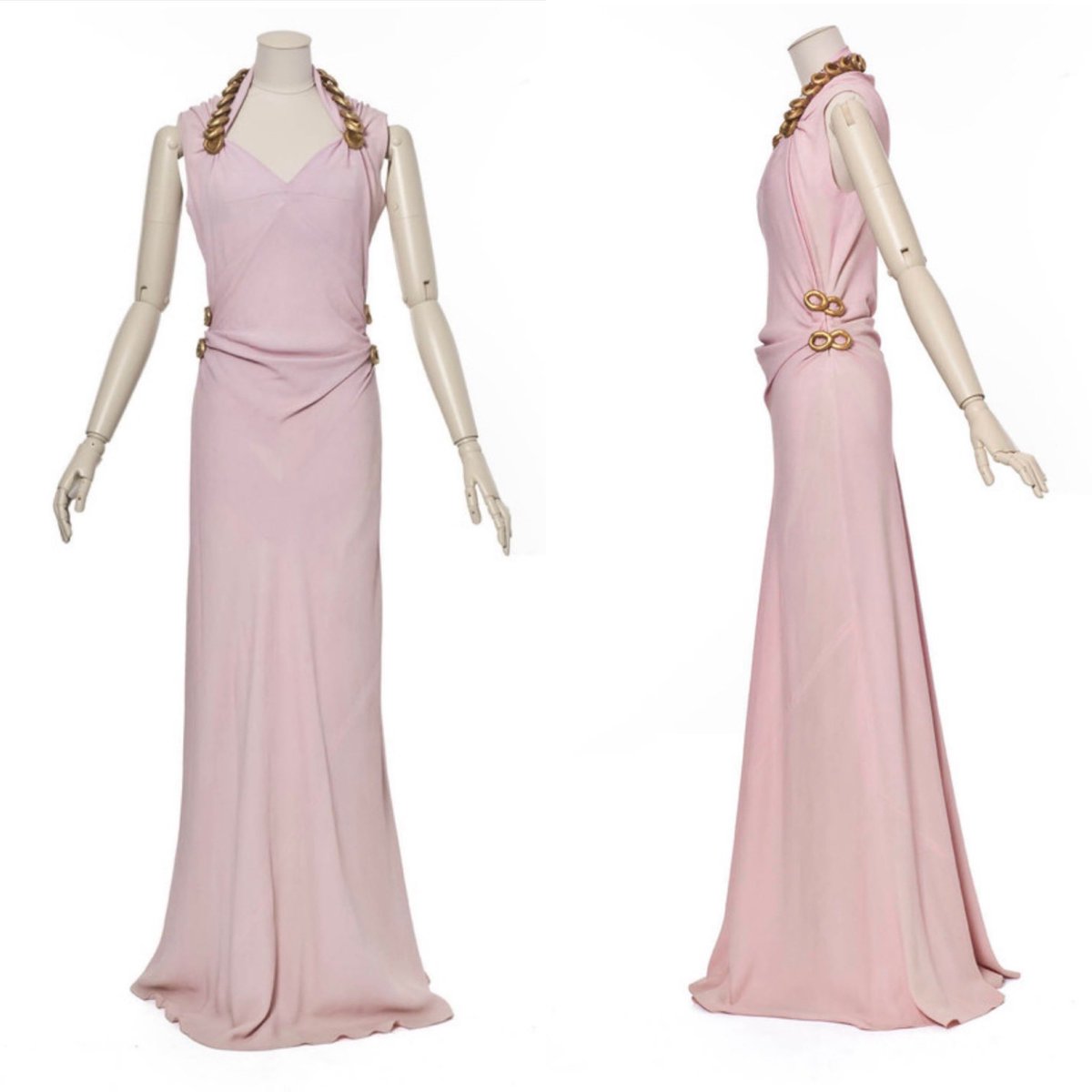 kateStrasdin's tweet photo. The Queen of the #biascut shows off her pattern cutting genius here in a 1939 crepe marocain evening gown. Instead of embroidery, #Vionnet embellished this dress in golden chain effect hardware, tweaking the fabric into place @madparisfr #fashionhistory https://t.co/rrLMF8xPl8