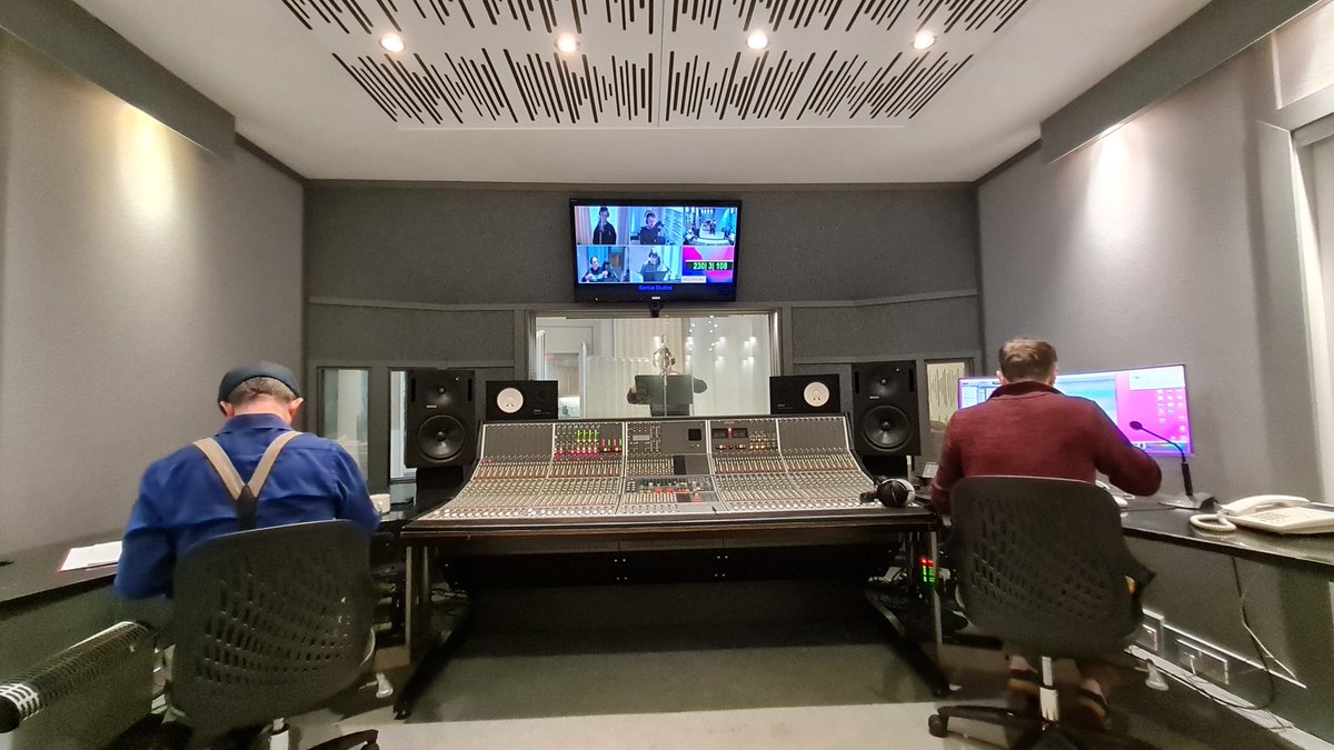 Studio Time!  🎤

Can't wait to show you what we cooked up when we recorded at Sonica last month! 💿