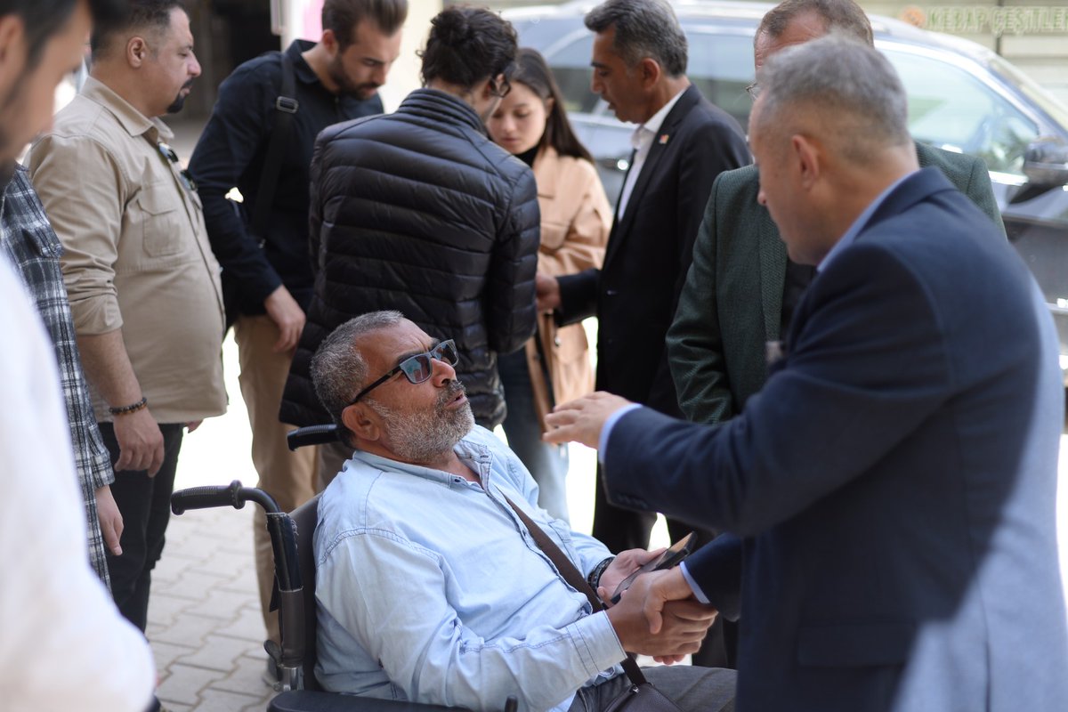 Bugün Türkoğlu ilçemizde Gaziosmanpaşa ve Zafer Park çadırkentteki depremzede kardeşlerimizi ziyaret ederek sorunları dinledik.

#BirleşeBirleşeKazanacağız