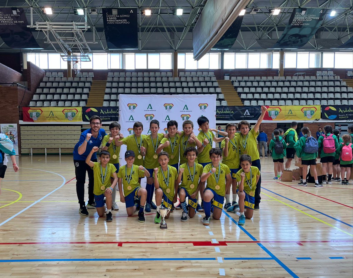 Balonmano La Salle (@balonmanosalle) on Twitter photo 🔈 Fase Final de la Liga “LED”, Edúcate en el Deporte de <a href="/DeporteAND/">Andalucía es Deporte</a>.
¡SUBCAMPEONES! 🙌
Nuestros alevines se proclaman finalmente subcampeones de la liga LED.
¡ENHORABUENA CHICOS!
#123Salle #ForzaSalle 🔵🟡 🔈 Fase Final de la Liga “LED”, Edúcate en el Deporte de <a href="/DeporteAND/">Andalucía es Deporte</a>.
¡SUBCAMPEONES! 🙌
Nuestros alevines se proclaman finalmente subcampeones de la liga LED.
¡ENHORABUENA CHICOS!
#123Salle #ForzaSalle 🔵🟡