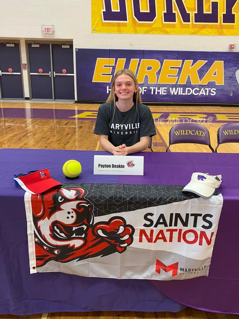 StlComets's tweet photo. Congratulations @DeakinPayton for signing today to play at Maryville University! We are excited to watch your success at the next level!!!🥎☄️💪 https://t.co/lR5pkd5gEo
