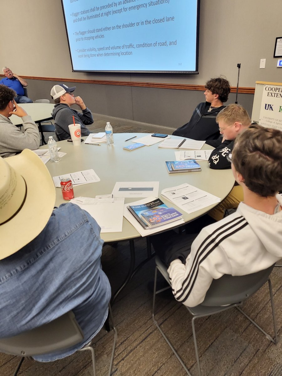HoganGolfAcad's tweet photo. Heavy equipment students getting certified for Flagger and Traffic Flow! Love seeing students getting certifications! @Boone_County @SuptTurner @RieglerBlacktop @pm_mullins https://t.co/a661bJcWy9