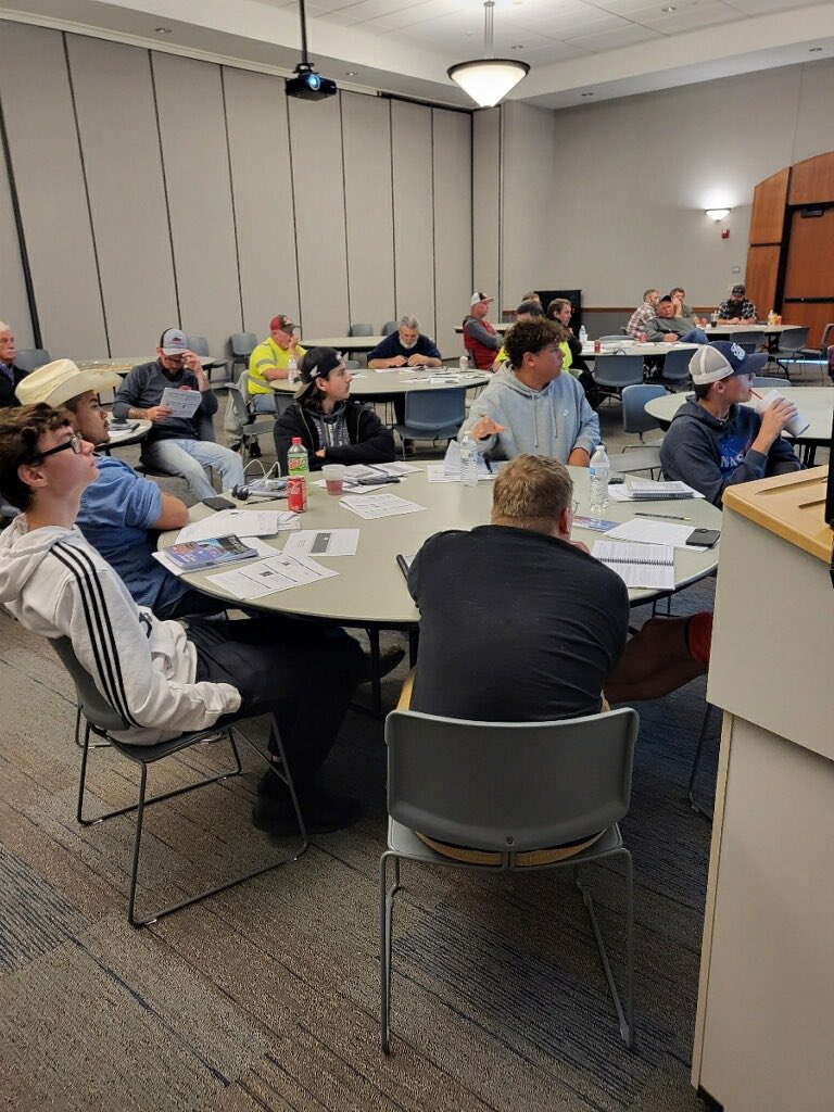 HoganGolfAcad's tweet photo. Heavy equipment students getting certified for Flagger and Traffic Flow! Love seeing students getting certifications! @Boone_County @SuptTurner @RieglerBlacktop @pm_mullins https://t.co/a661bJcWy9